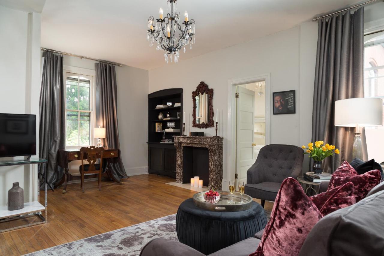 Akwaaba Philadelphia Bed & Breakfast Room photo